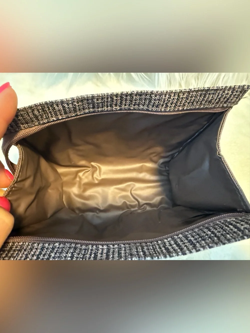 Merle Norman Cosmetic Zippered Bag With Pom